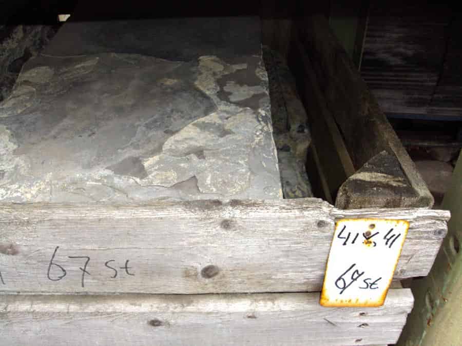 Antiek-marmer-met-Basicle-Noir-de-Mazy