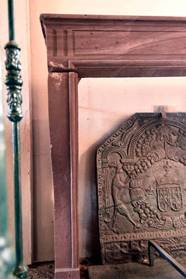 antieke-zandstenen-schouw