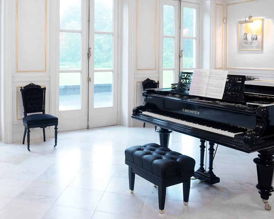 Carrara marmer, licht verouderd