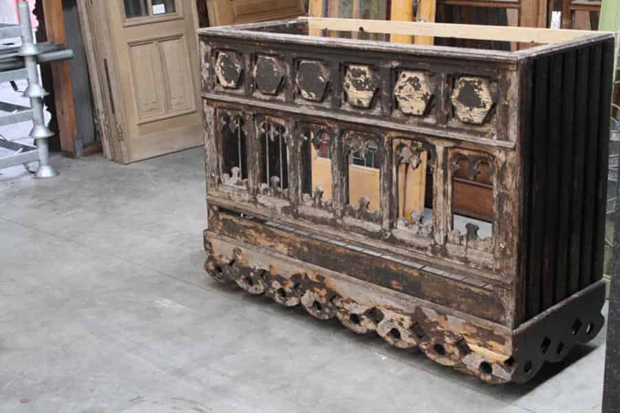 Decoratief-balkon-oud-hout