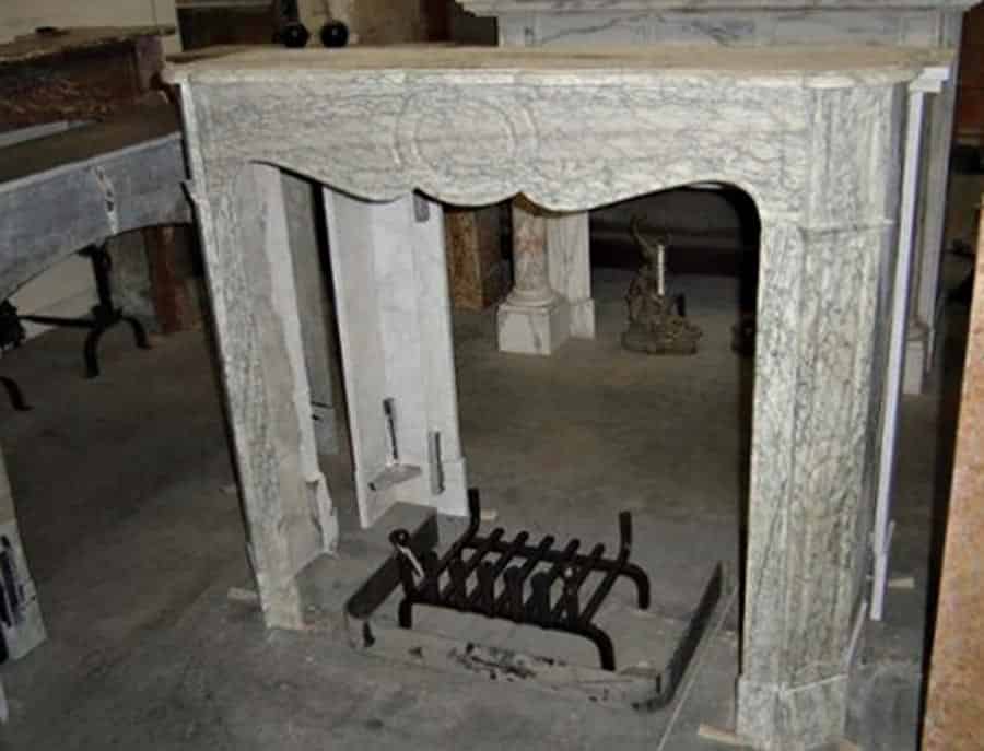 Oud-marmeren-voorzetschouw