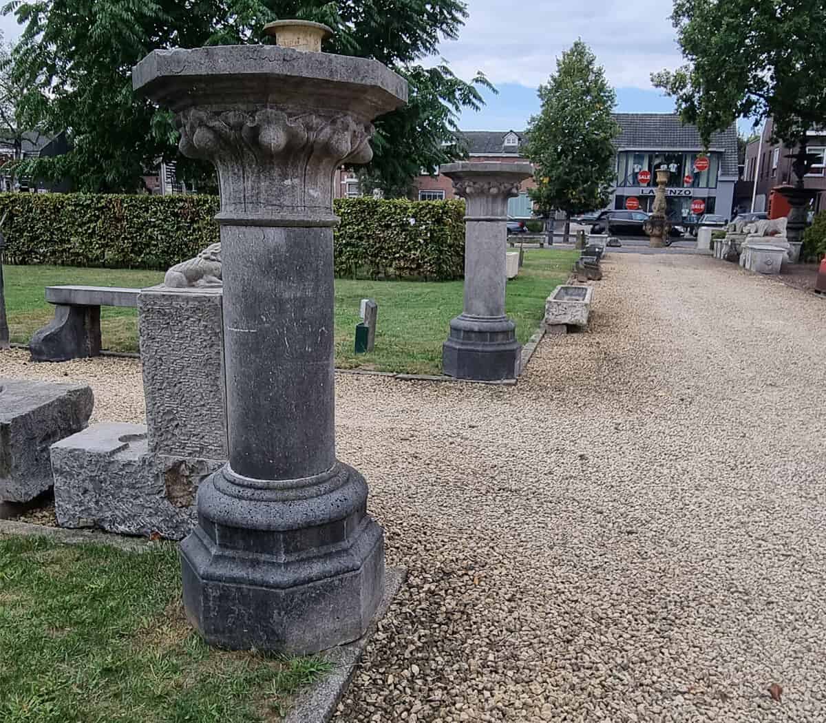 Set-van-2-arduinen-zuilen