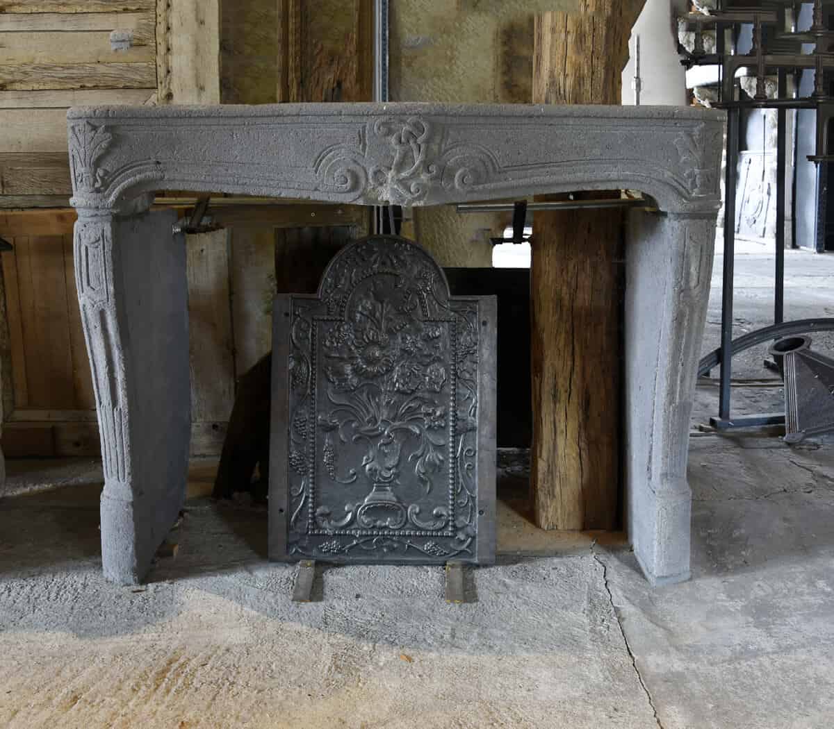 antieke-schouw-lava-steen-schouw