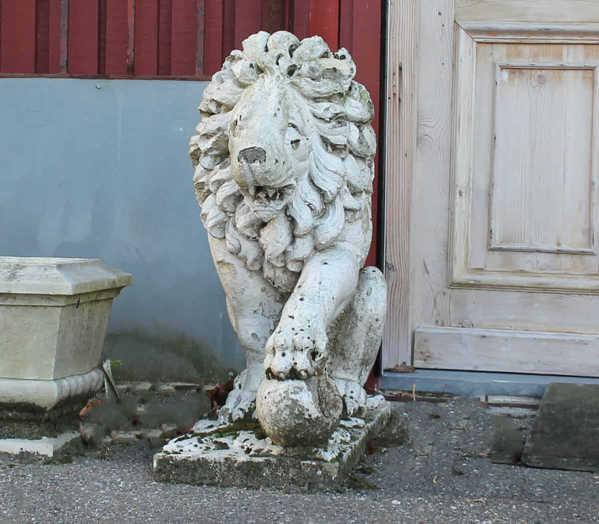 koppel-antieke-zandstenen-leeuwen