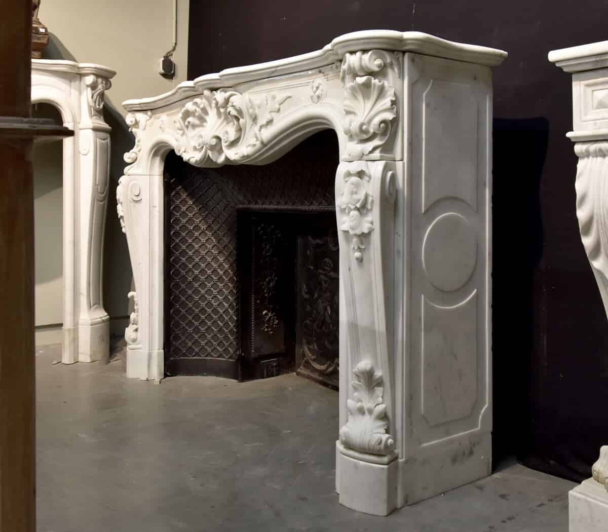 Antieke-Louis-XV-marmeren-voorzetschouw