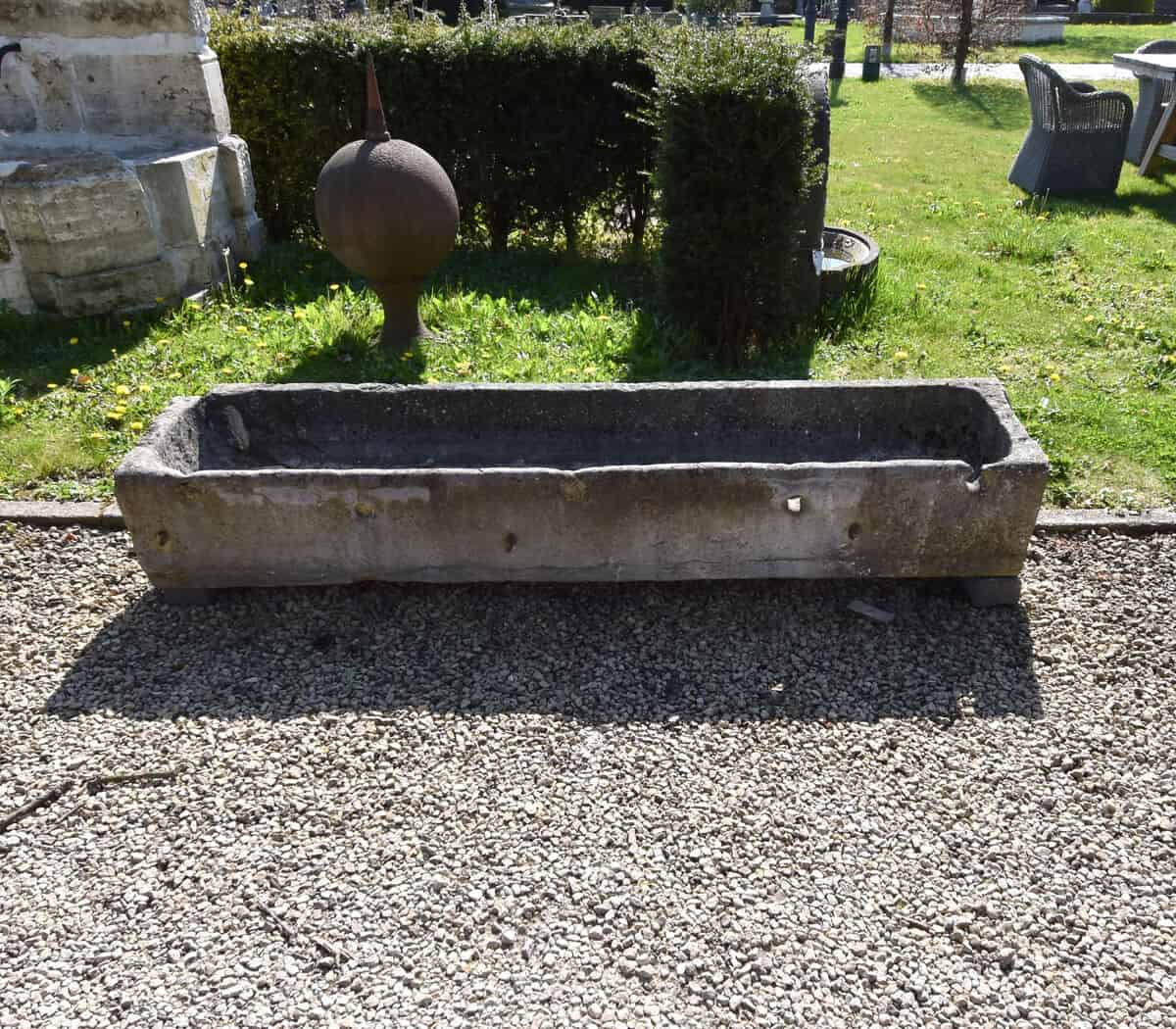 Belgisch-hardstenen-trog
