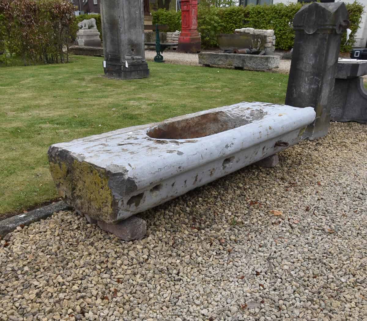 belgisch-hardstenen-trog