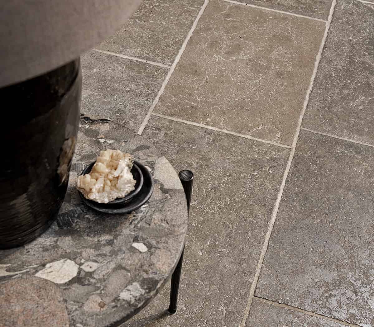 calcaire-gris-cd1-kalkzandstenen-dallen