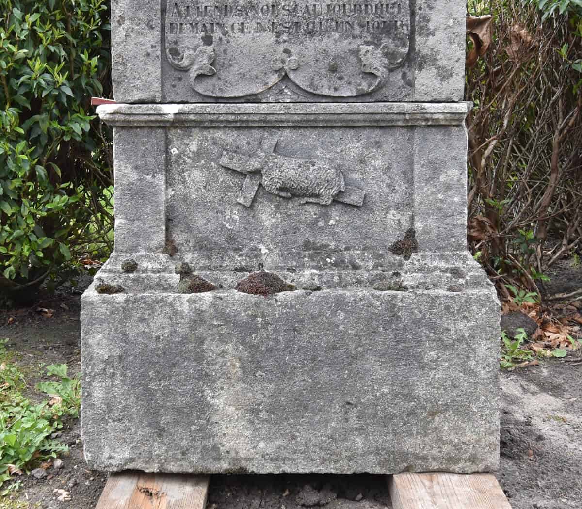 gedenk-steen-graf-steen