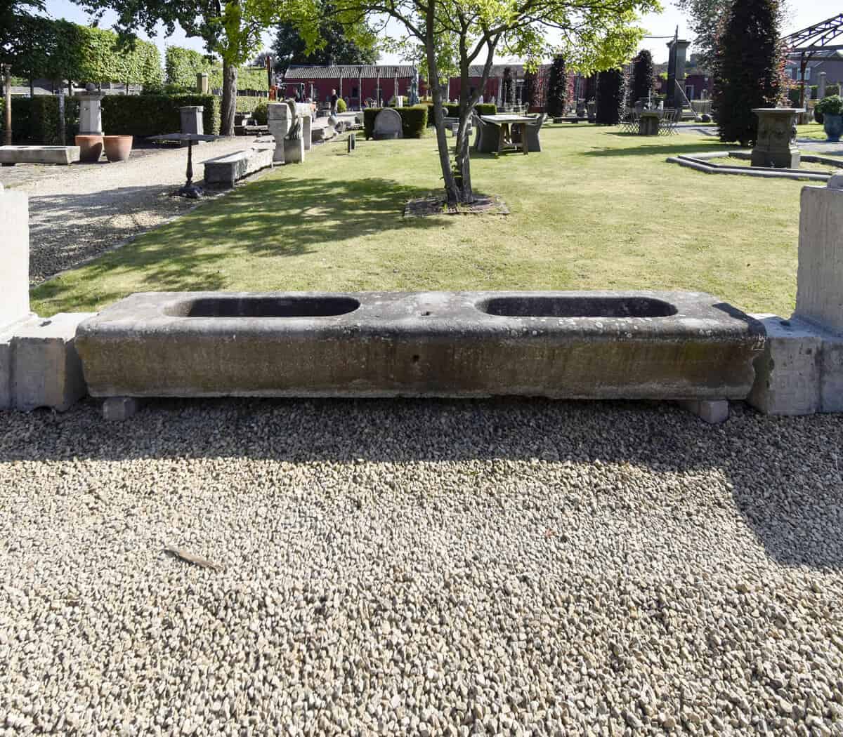 antieke-belgisch-hardstenen-trog