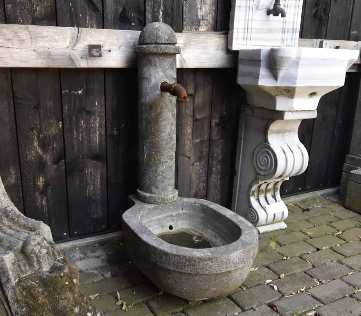 Hardstenen-wandfontein