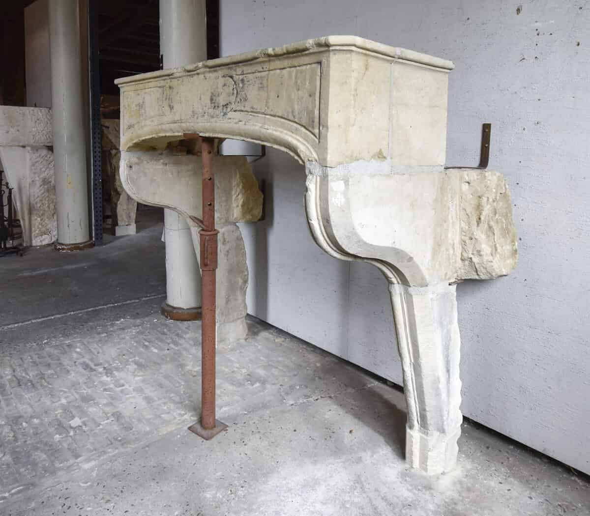 Zandstenen-ombouwschouw