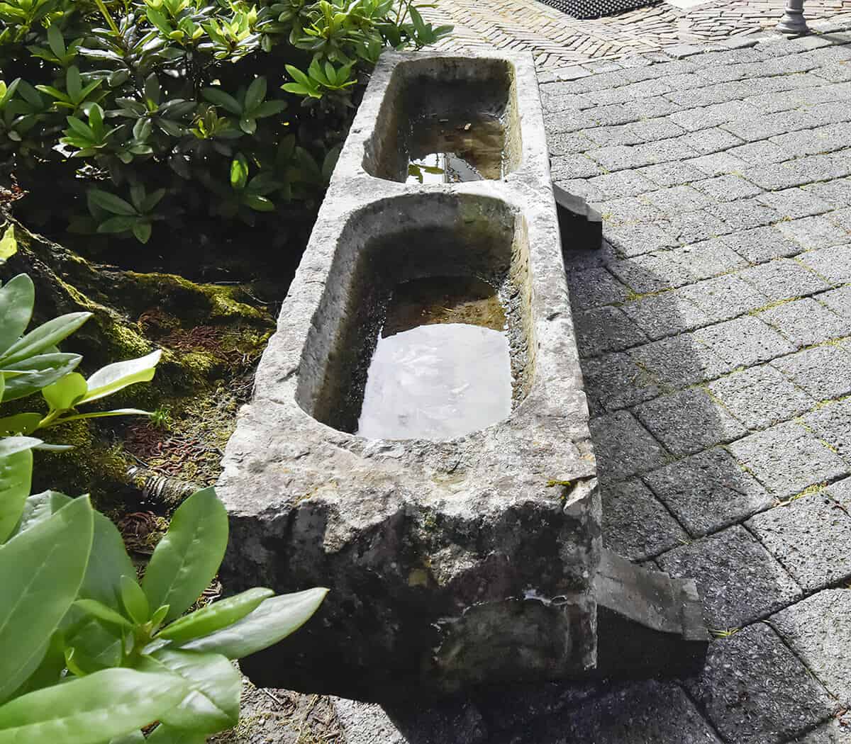 Belgisch-hardstenen-trog