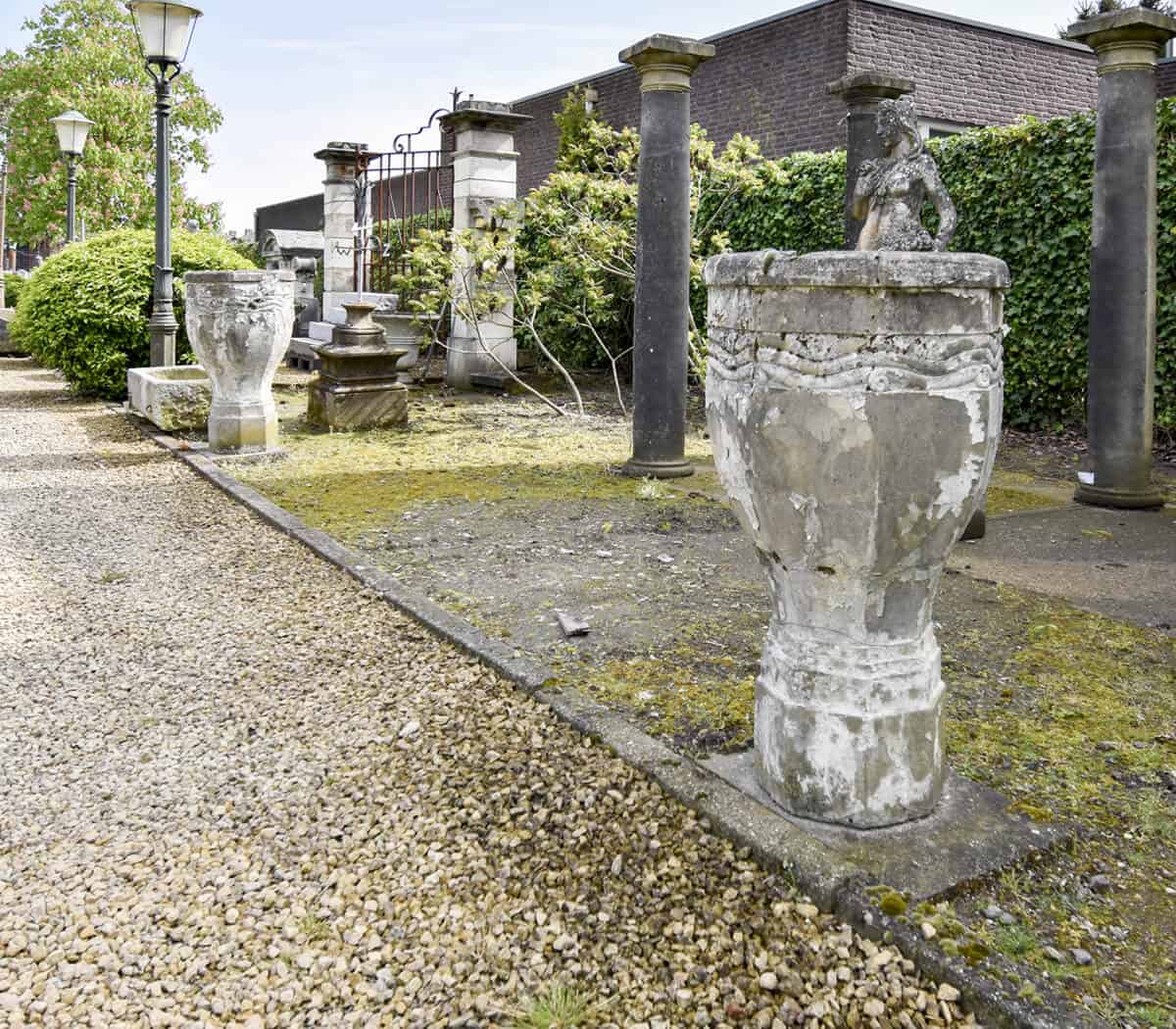 Set-van-2-stenen-vazen