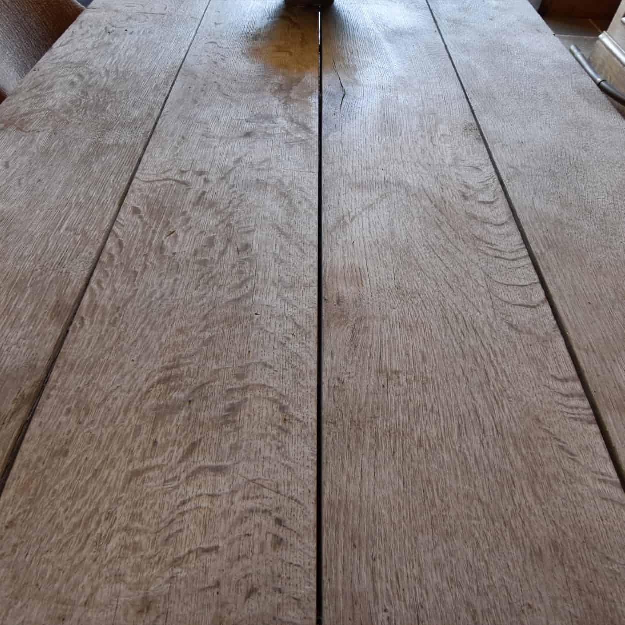 Grote-houten-Eetkamertafel