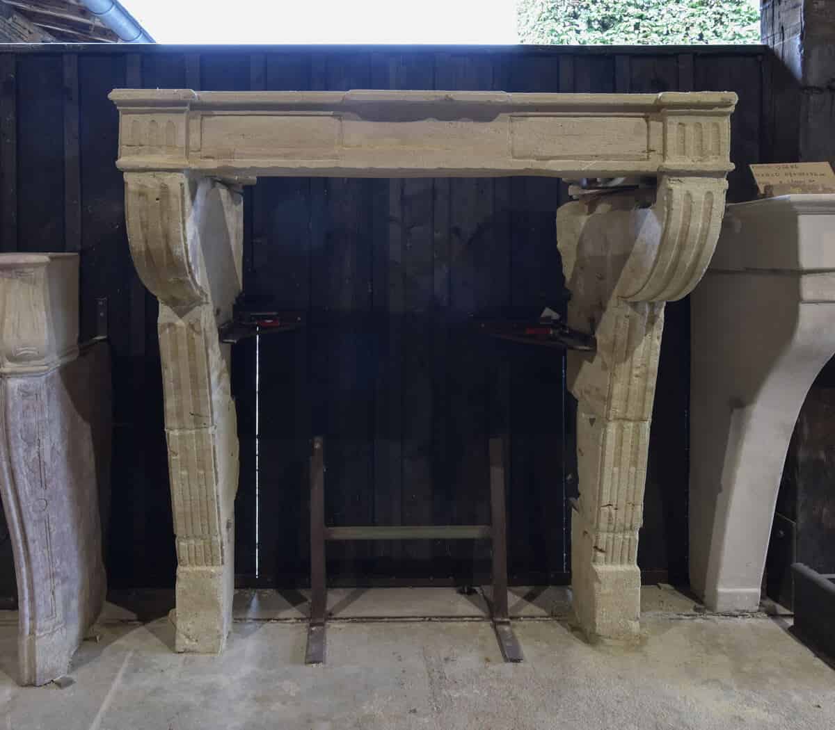 Zandstenen-ombouwschouw