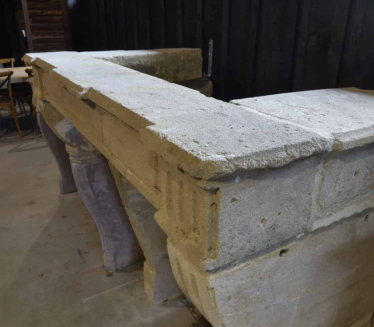 Zandstenen-ombouwschouw