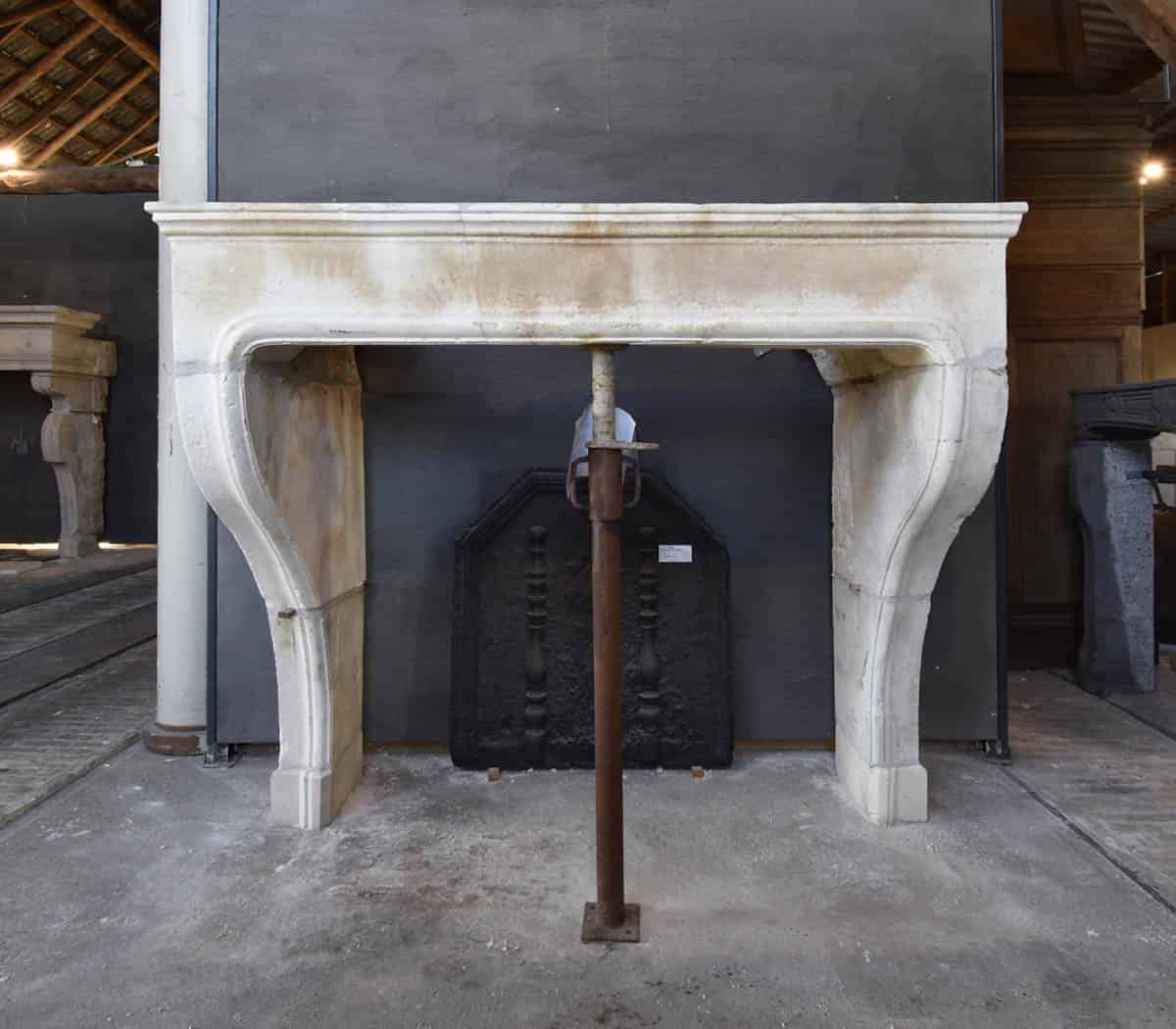 Zandstenen-ombouwschouw