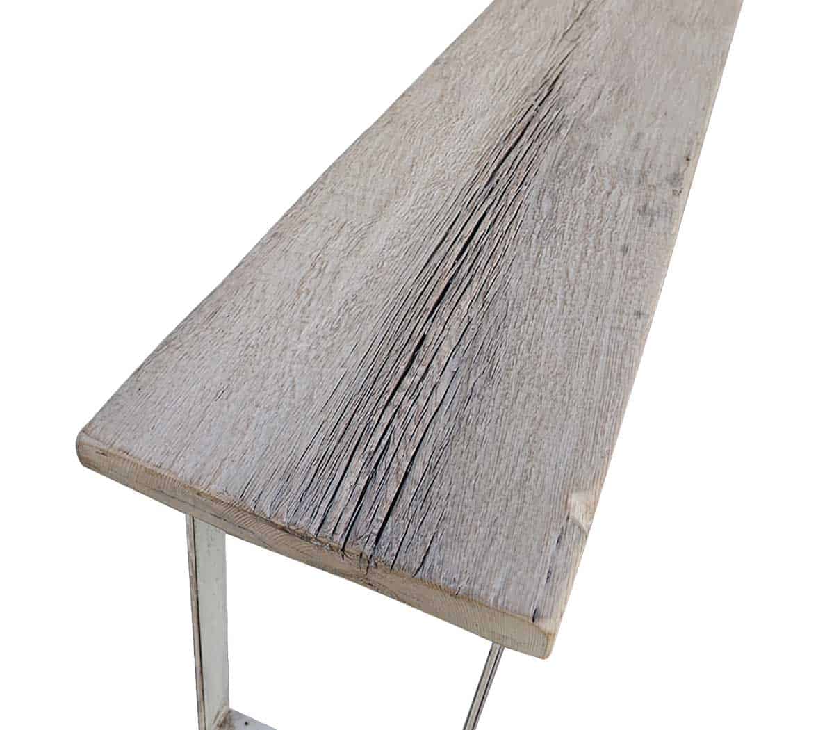 Wandtafel-met-ijzeren-onderstel