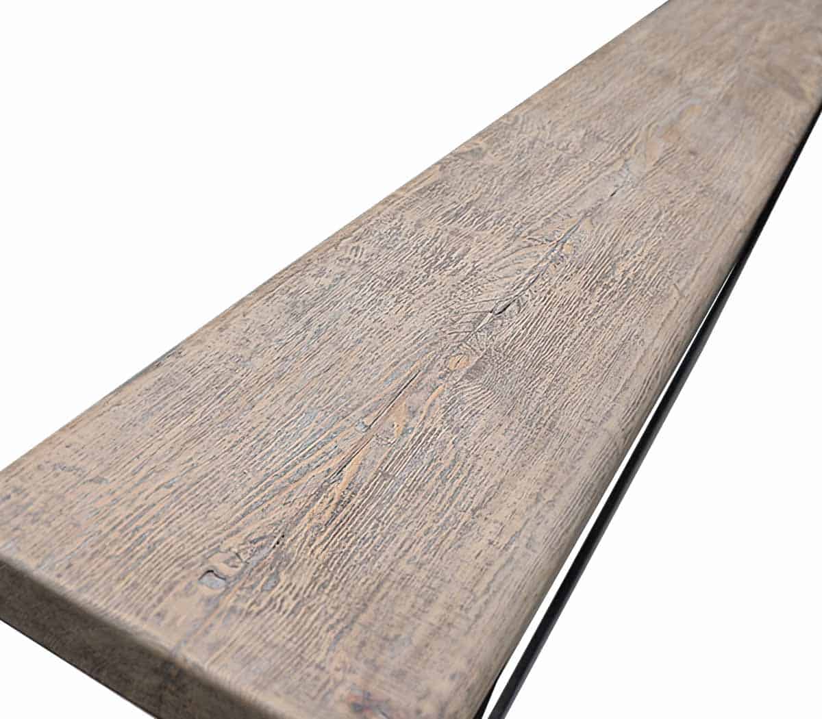 Wandtafel-met-ijzeren-onderstel