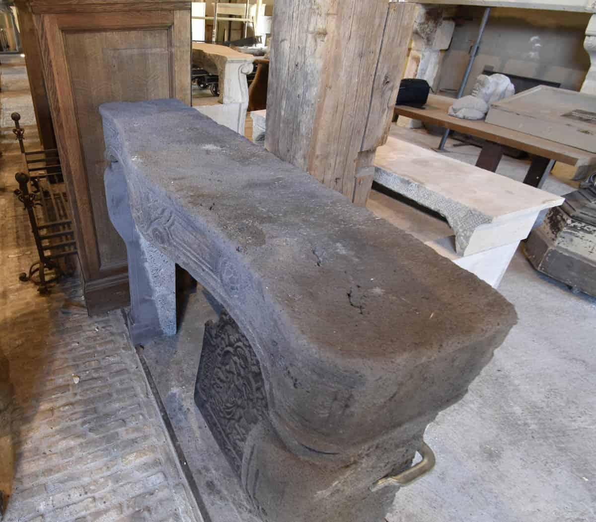 Lavastenen-voorzetschouw