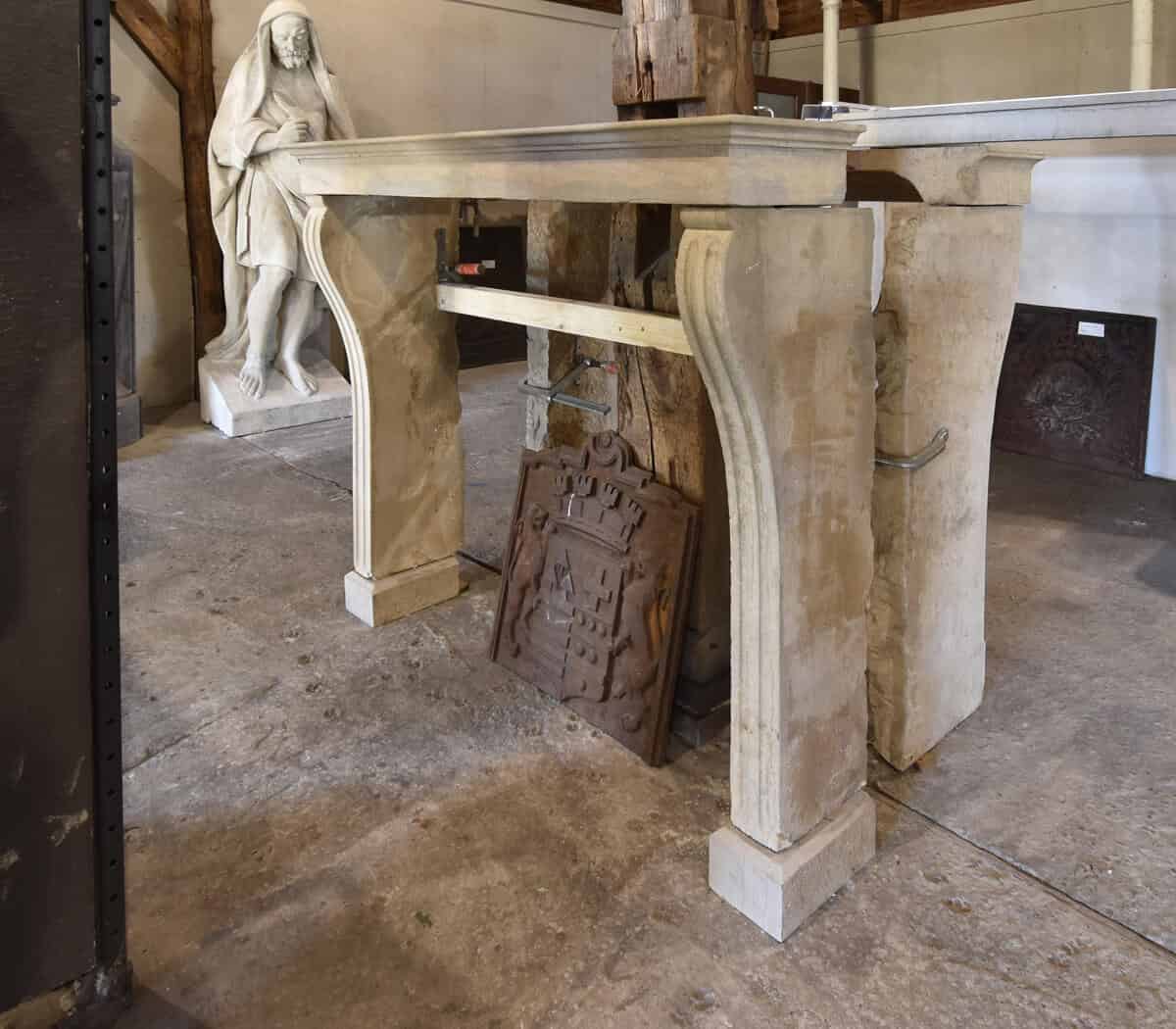 Marmerstenen-voorzetschouw