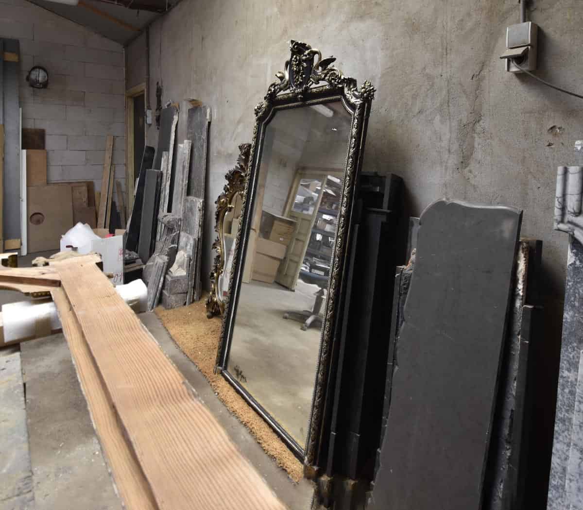 Antieke-Kuifspiegel-Met-draken