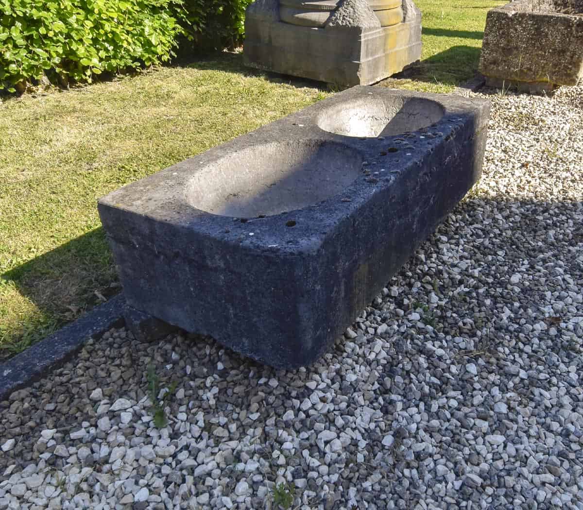 Hardstenen-trogHardstenen-trog