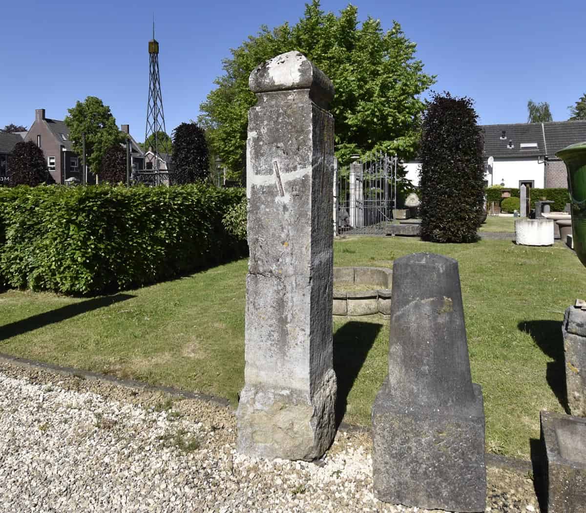 Set-natuurstenen-poortpalen