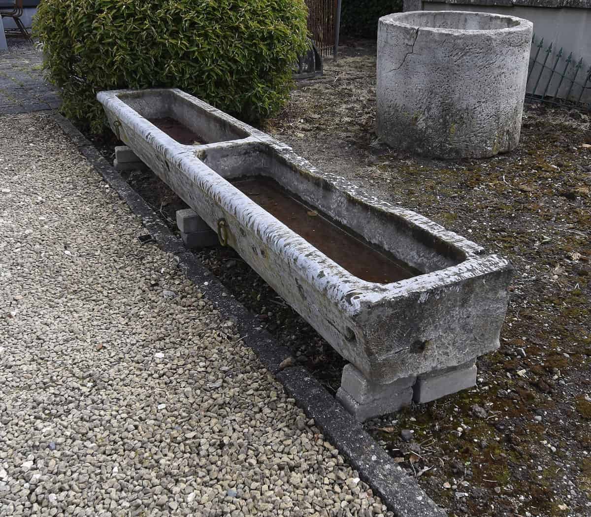 Hadstenen-dubbele-trog