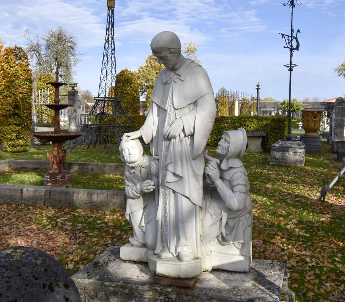 Stenen-beeld-Sinterklaas