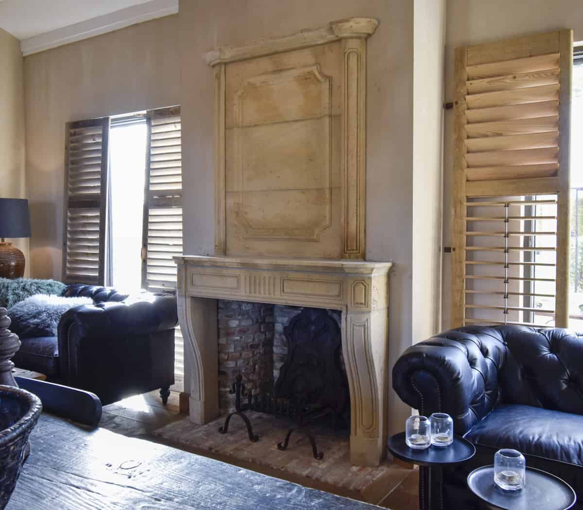 Zandstenen-trumeu-voorzetschouw