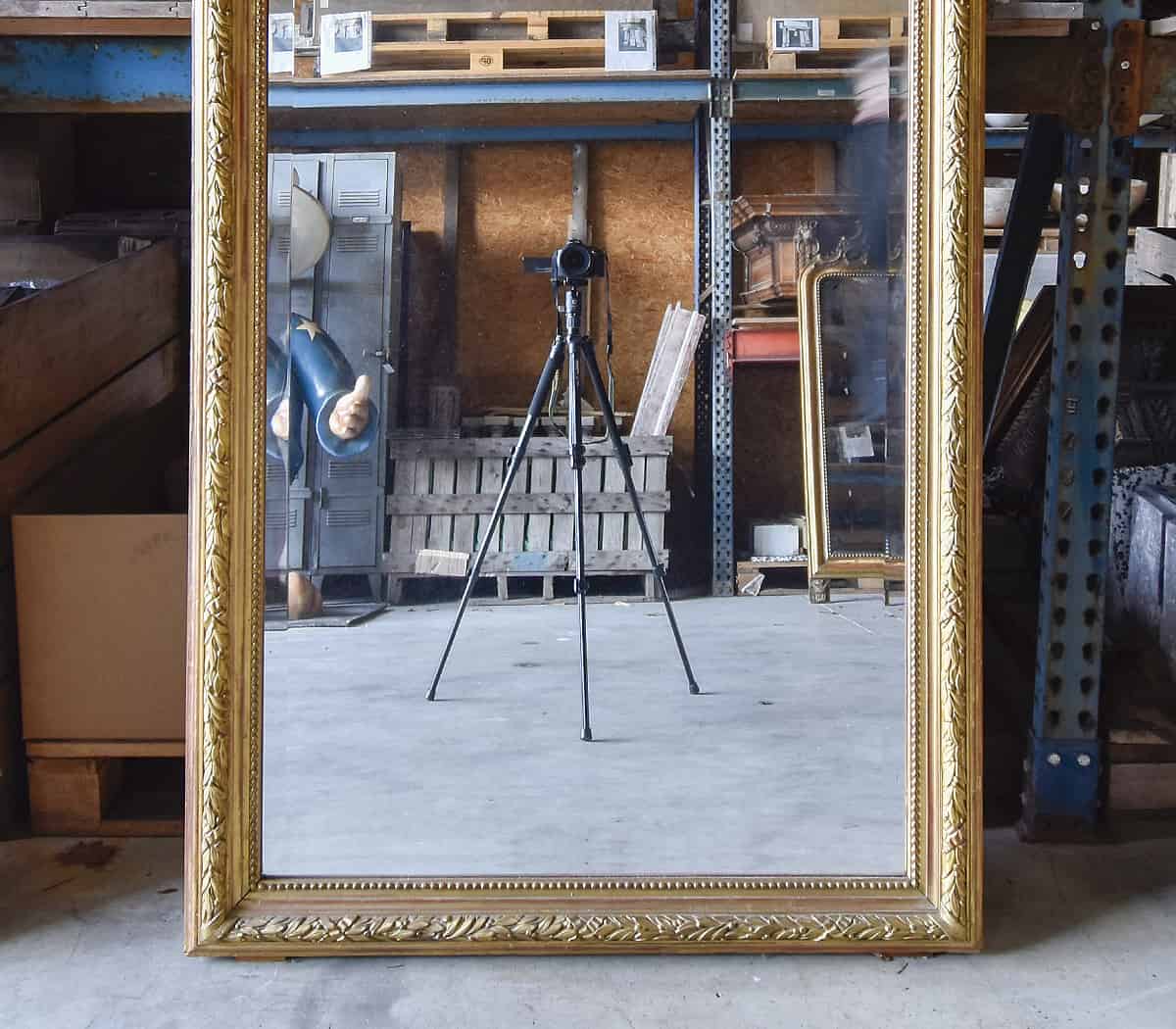 Antieke-spiegel-met-engeltjes