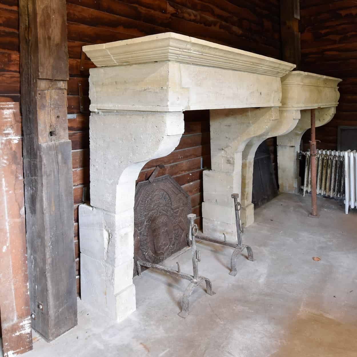 Zandstenen-Louis-XIII-ombouwschouw