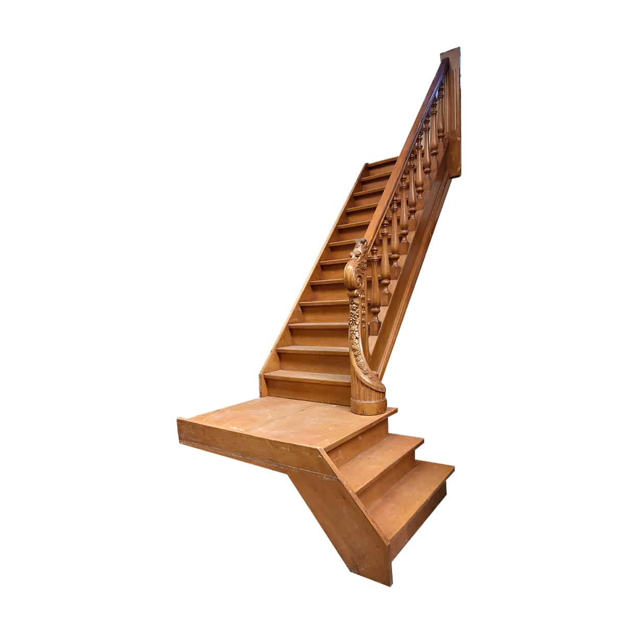 Eikenhouten-trap-met-kasten