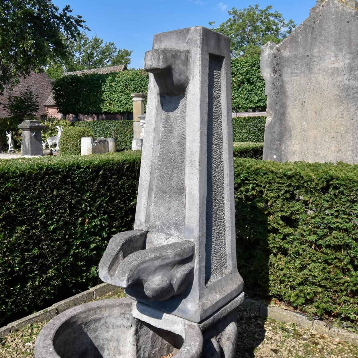 Natuurstenen-fontein