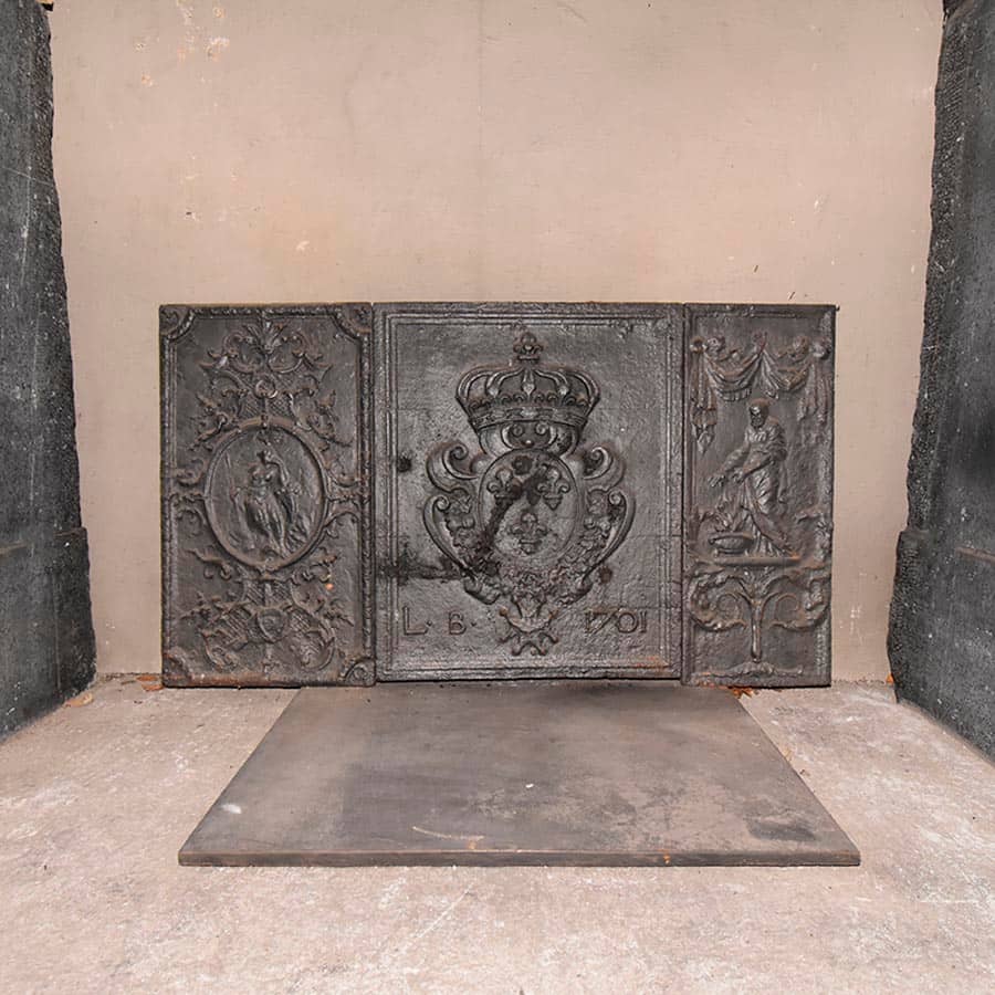 Antieke-haardplaat-drieluik