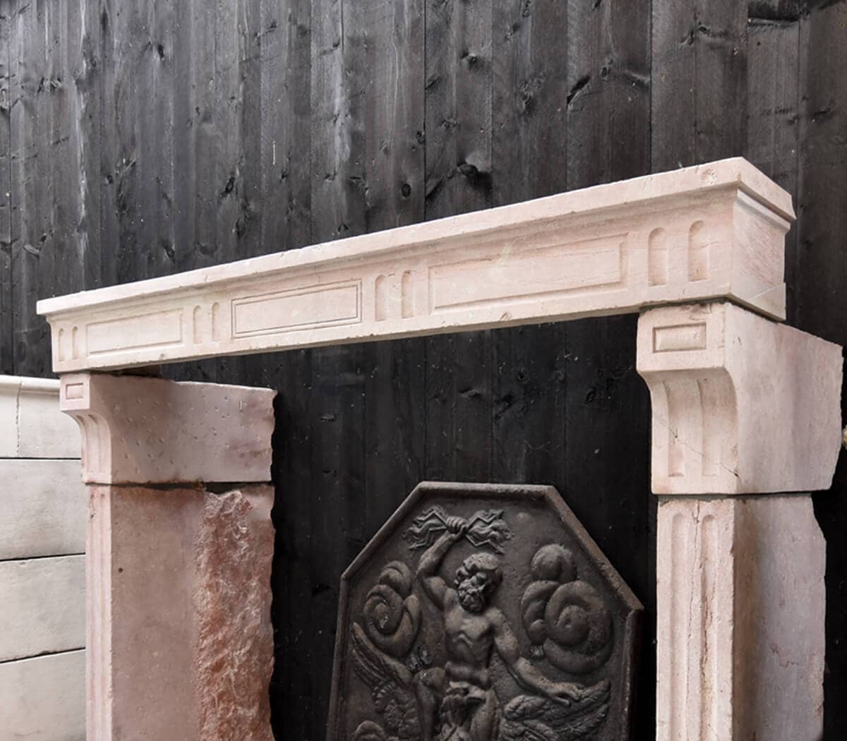 Antieke-marmerstenen-schouw