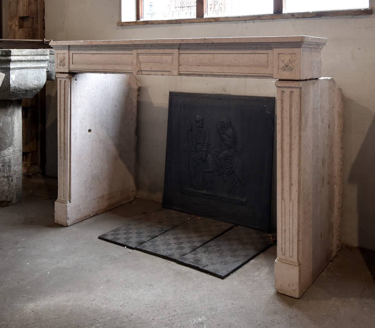 Antieke-marmerstenen-voorzetschouw