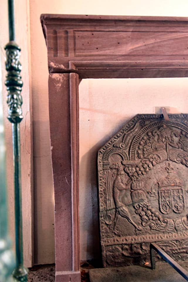 antieke-zandstenen-schouw