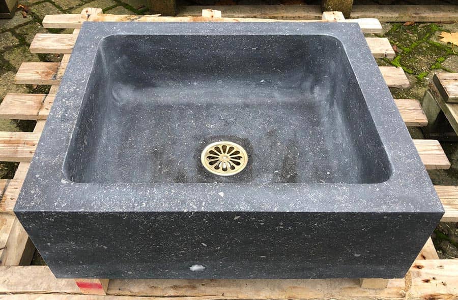 Belgisch-hardstenen-wasbak