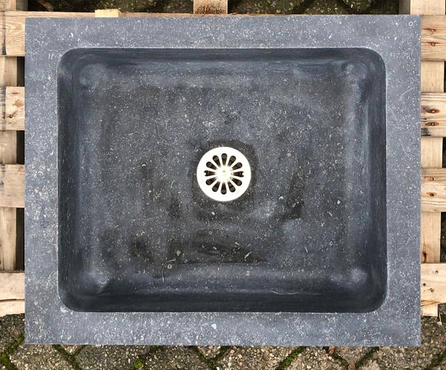 Belgisch-hardstenen-wasbak