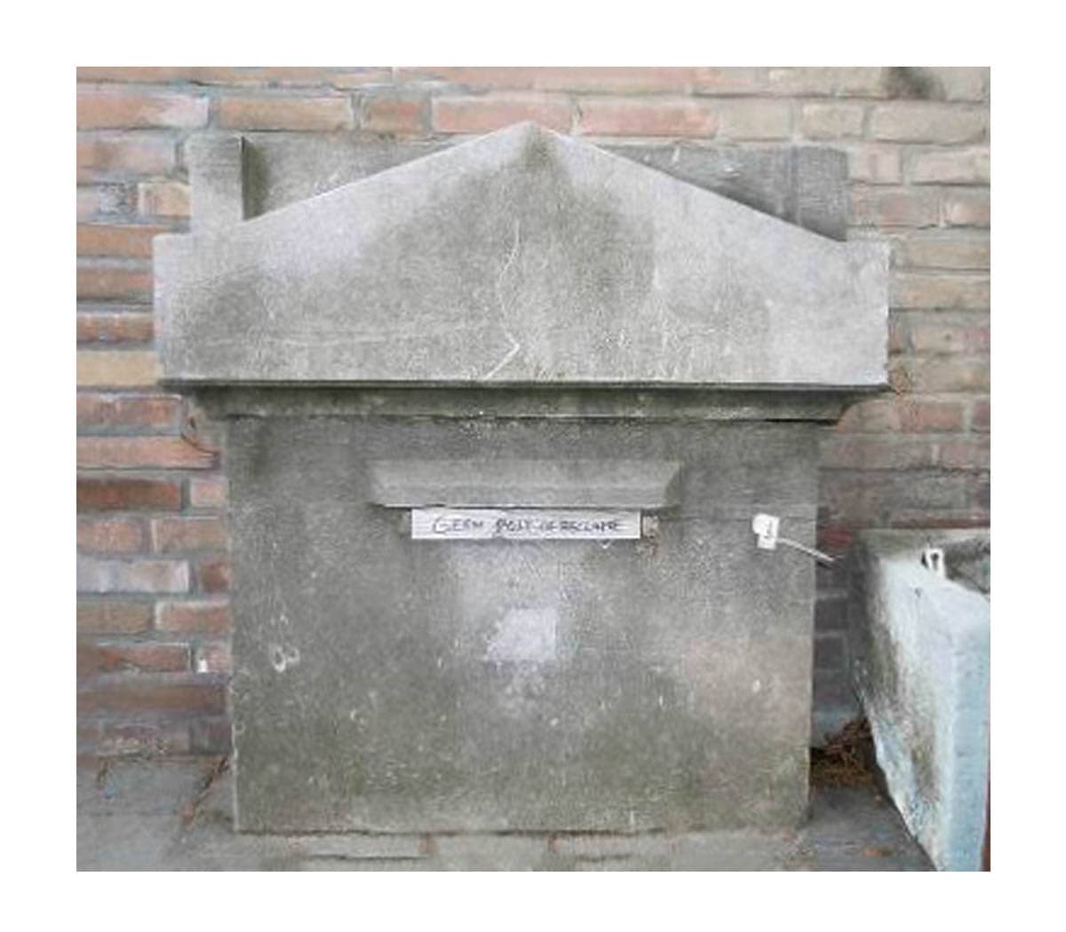 Brievenbus-in-Belgische-hardsteen