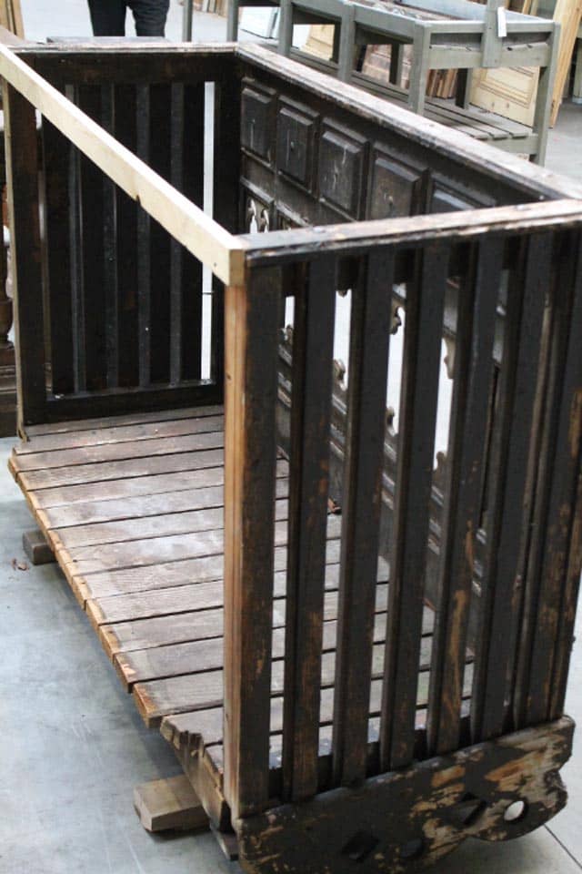 Decoratief-balkon-oud-hout