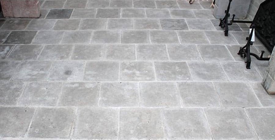 Getrommelde-grijze-kalkstenen-dallen