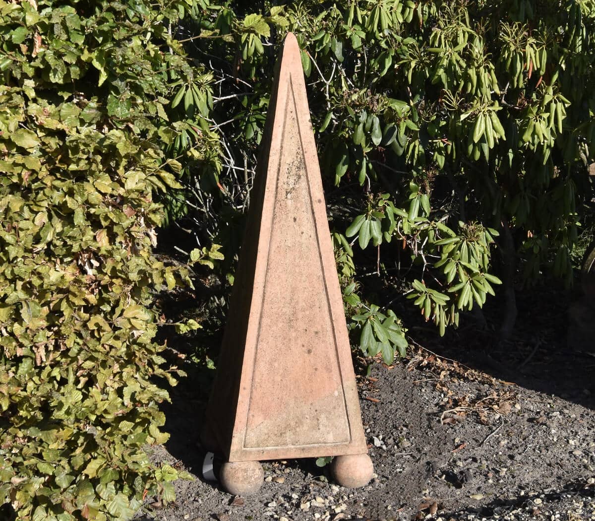 Terracotta-obelisk