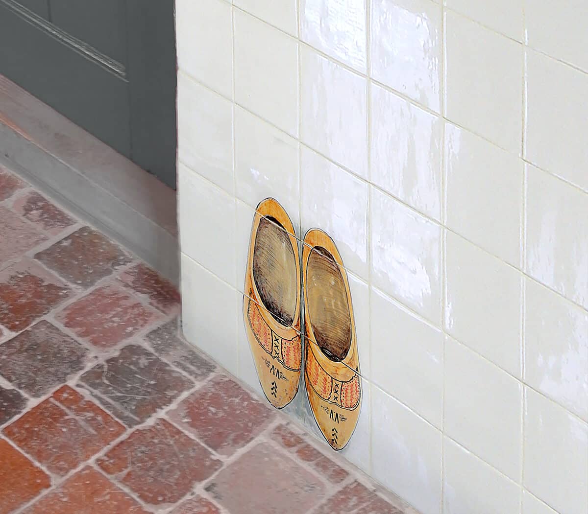 hollandse-witjes-klompen-antieke-plavuizen