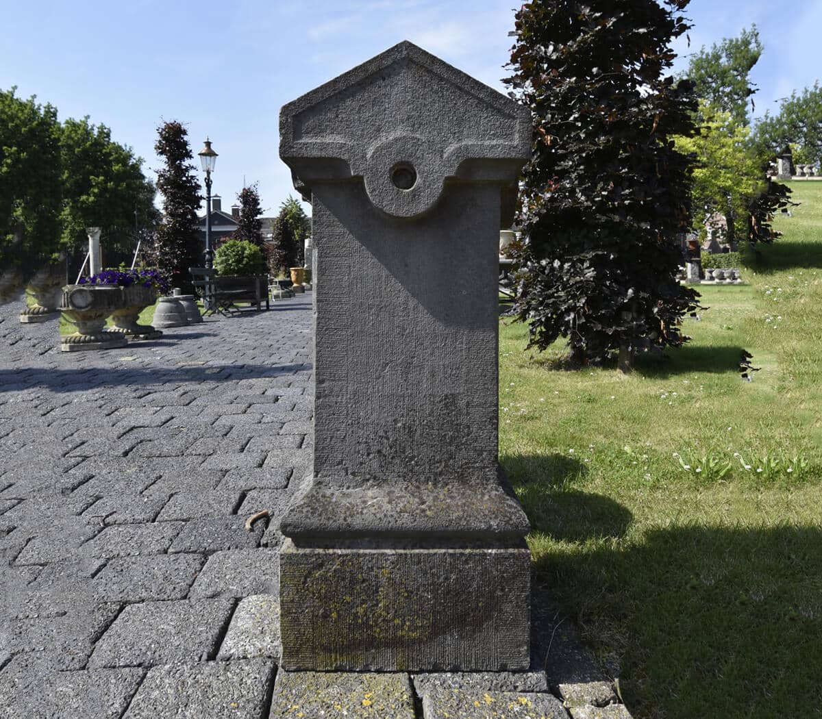 oude-hardstenen-palen