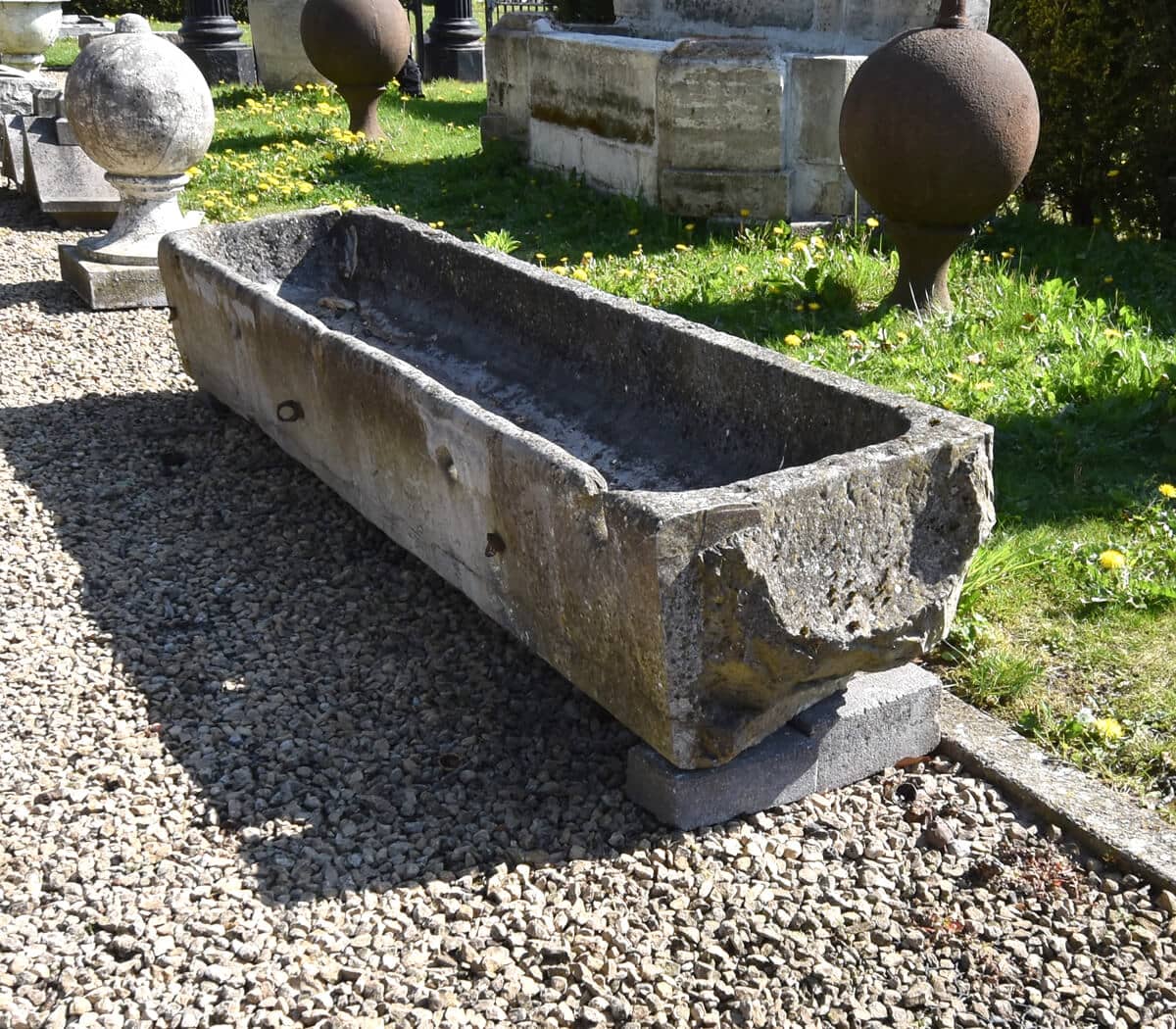 Belgisch-hardstenen-trog