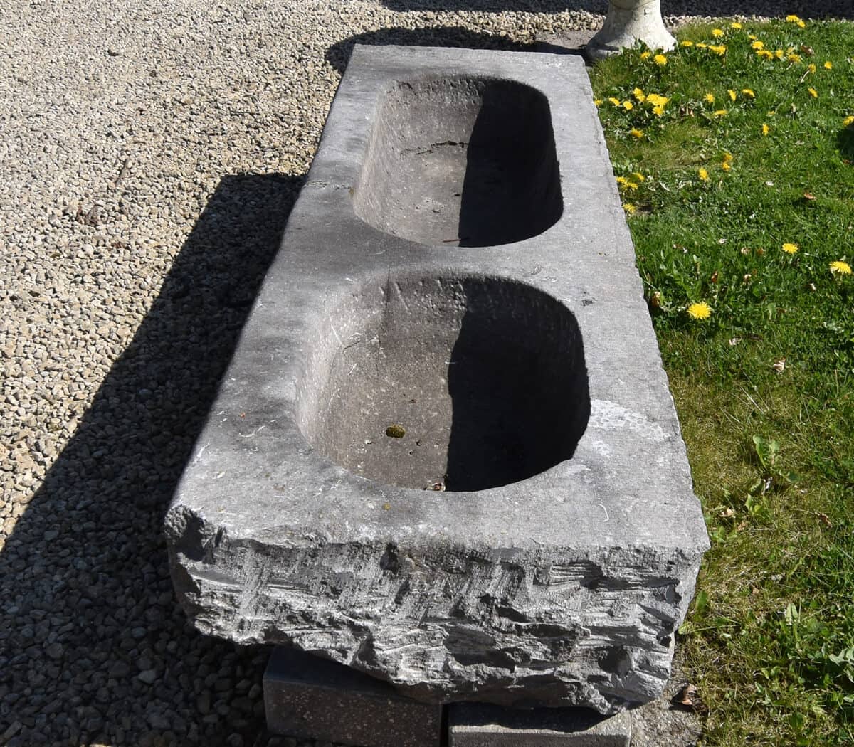 belgisch-hardstenen-trog